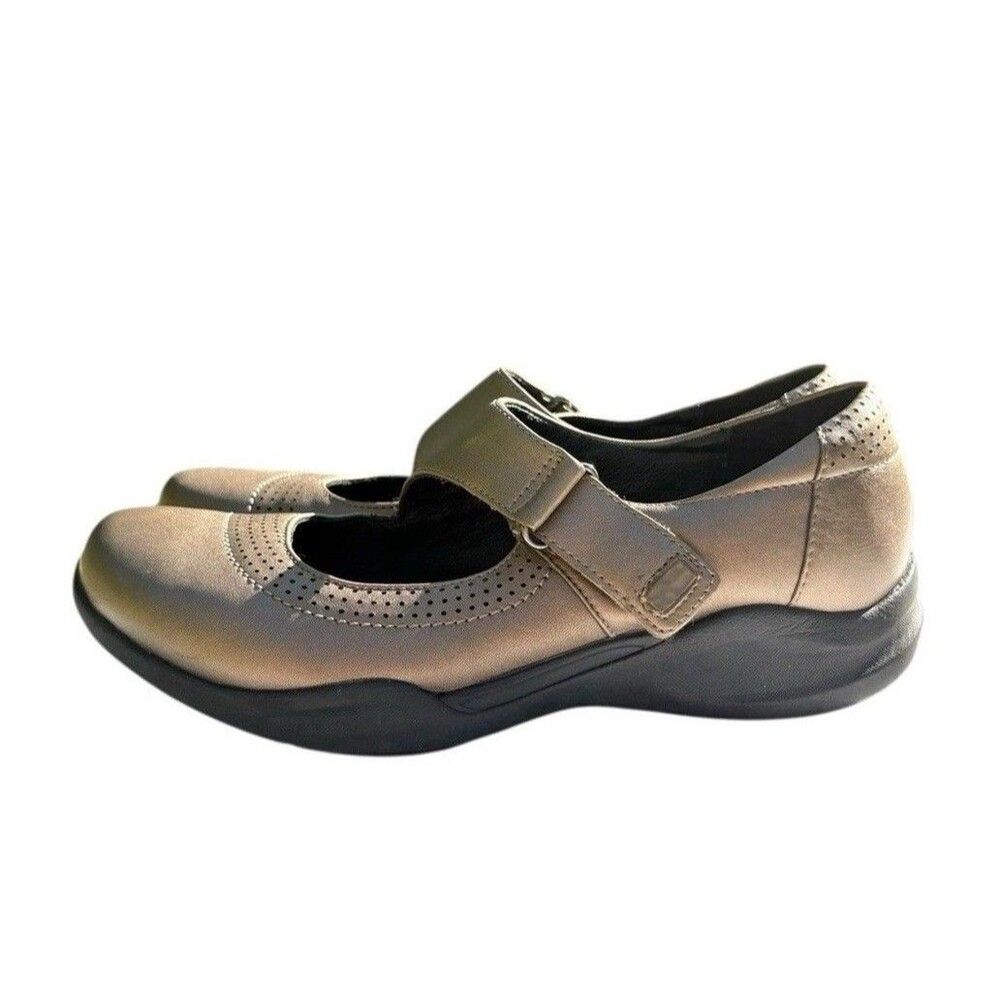 Clarks Women’s 7.5 Wave Walk Mary Jane Gold Metallic Leather Comfort Loafers